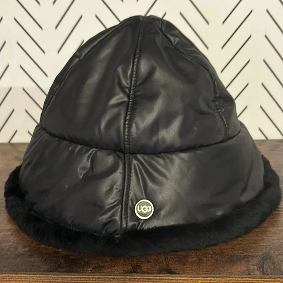 NWOT UGG Black Real Shearling and Polyester Bucket Hat - Picture 3 of 9